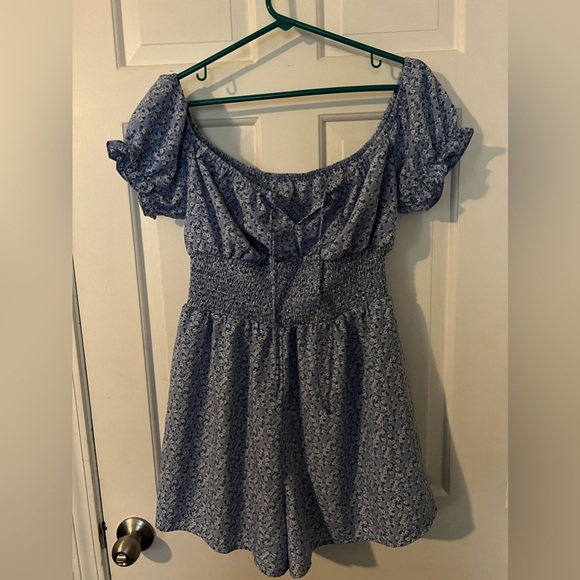 Women's Floral Printed Romper Ruffle Sleeve Square Neck Smocked Waist Jumpsuit - Picture 3 of 7